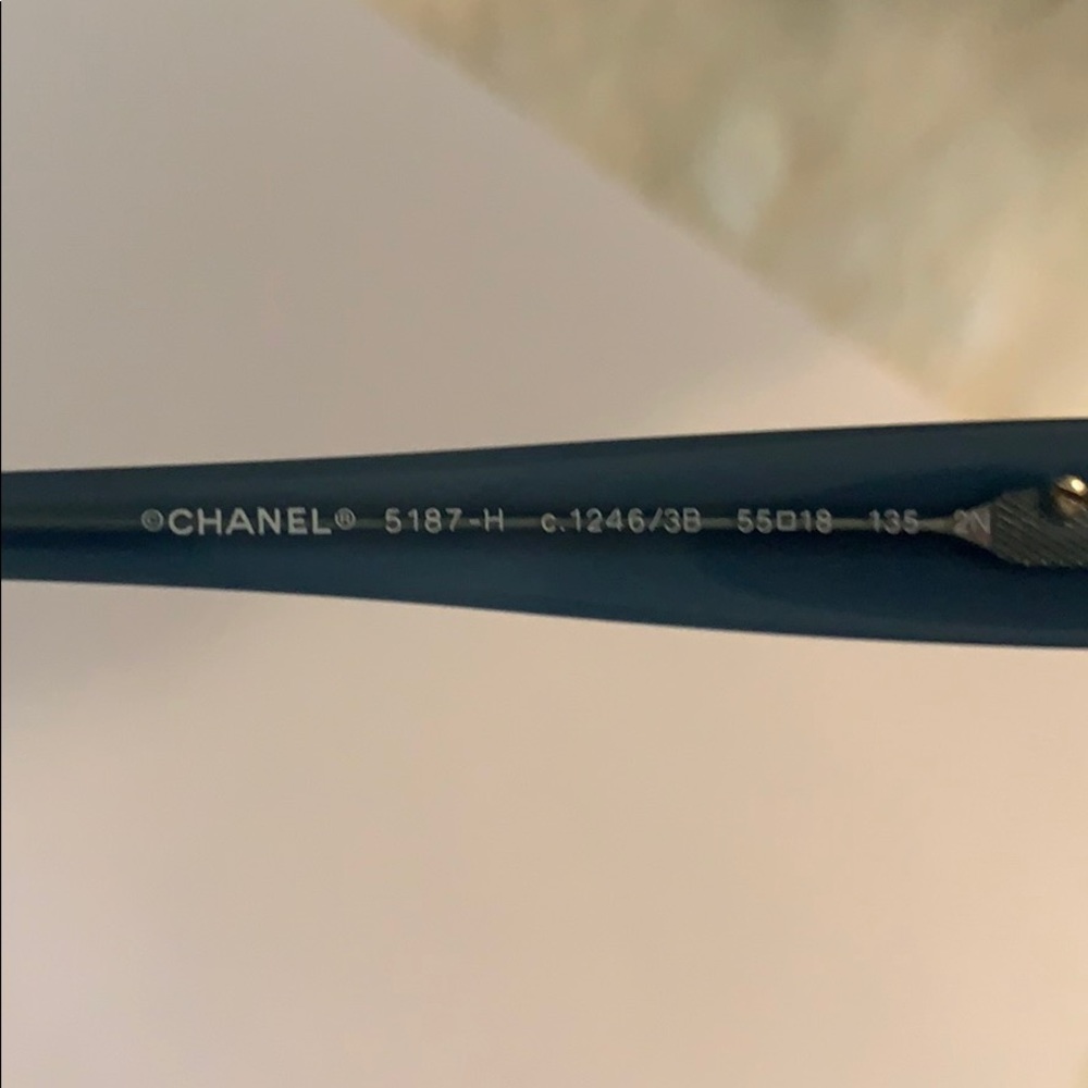 Chanel sunglasses - Picture 3 of 7